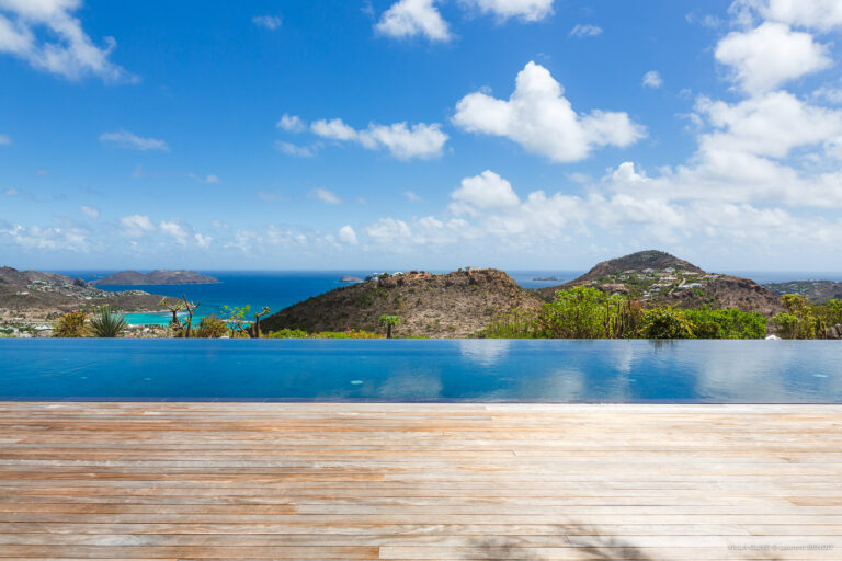 Infinity pool with sweeping St. Barts ocean views